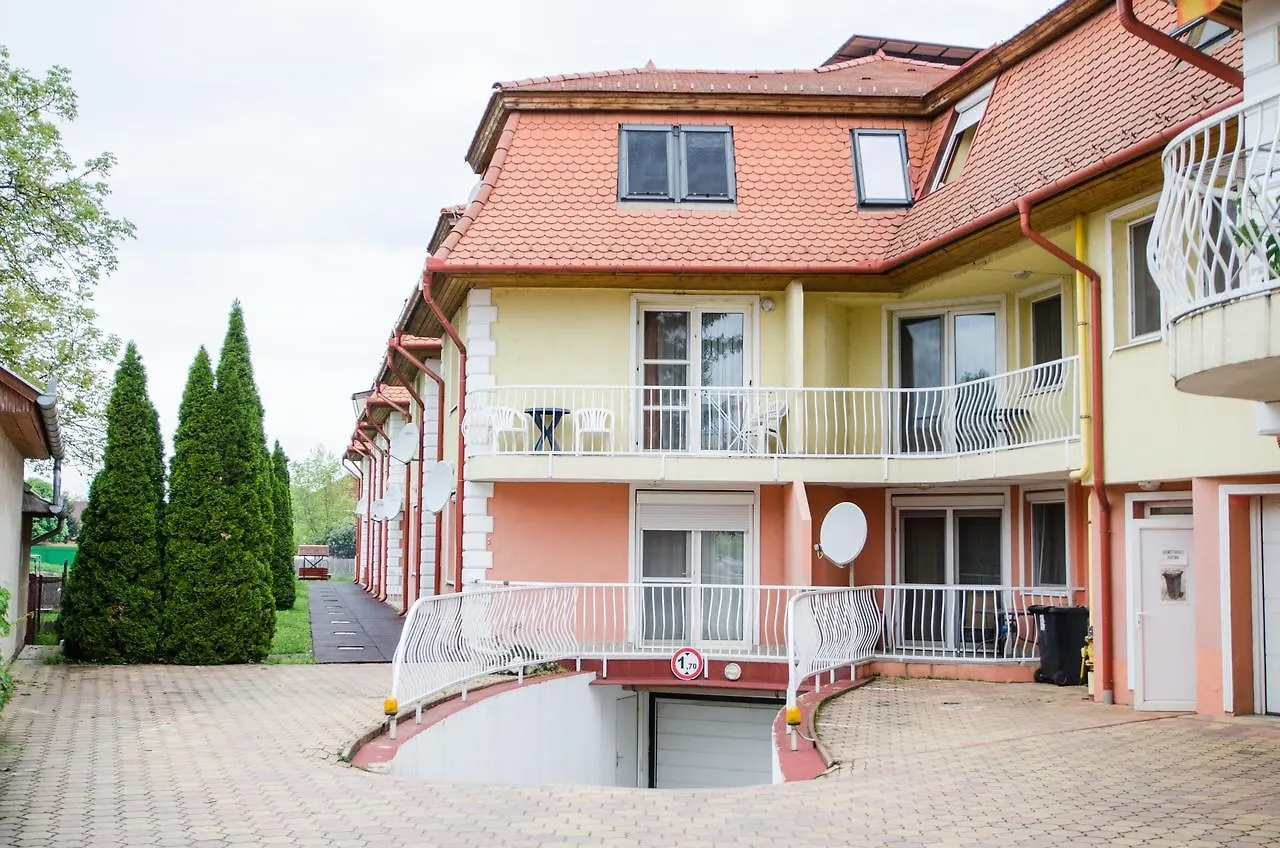 Art Eden Apartment Hajduszoboszlo Hungary